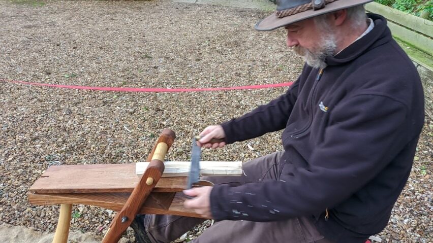 Using a pull knife